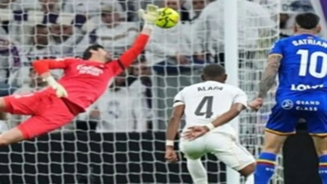 خيتافي يعرقل مشوار ريال مدريد ويمنح برشلونة فرصة ذهبية في صدارة الدوري